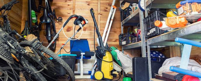 Top Items to Store in a Mobile Storage Container This Winter