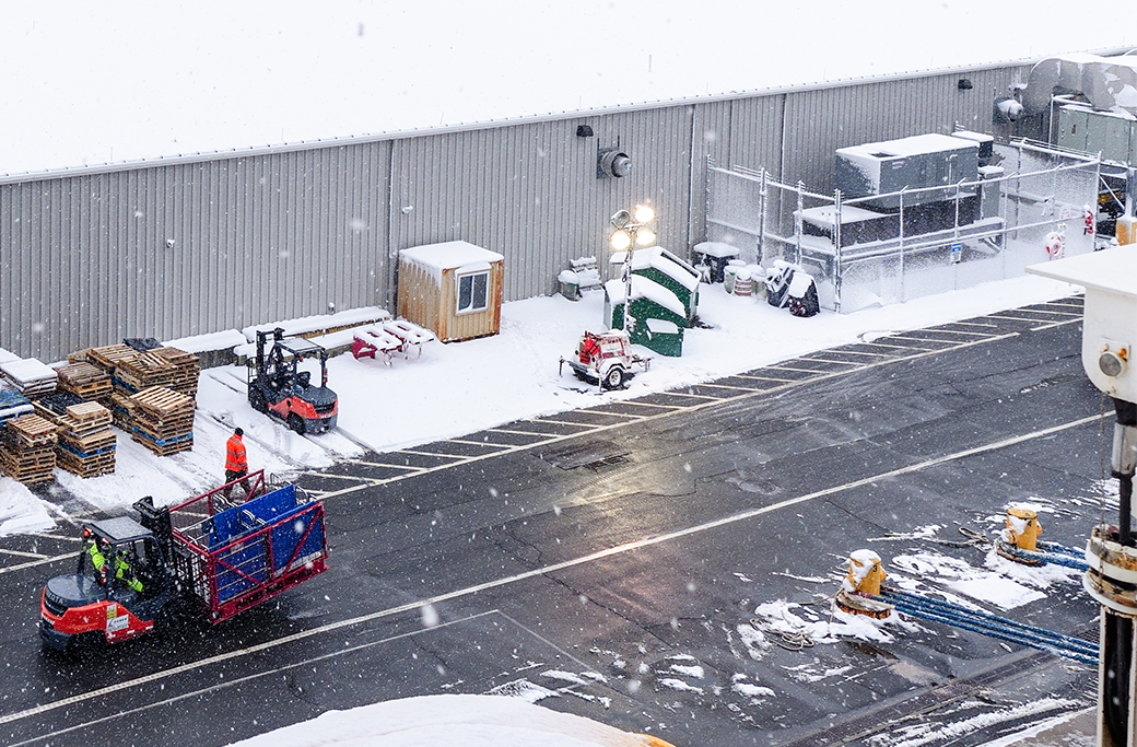 Why Onsite Mobile Storage Beats Traditional Units in Winter